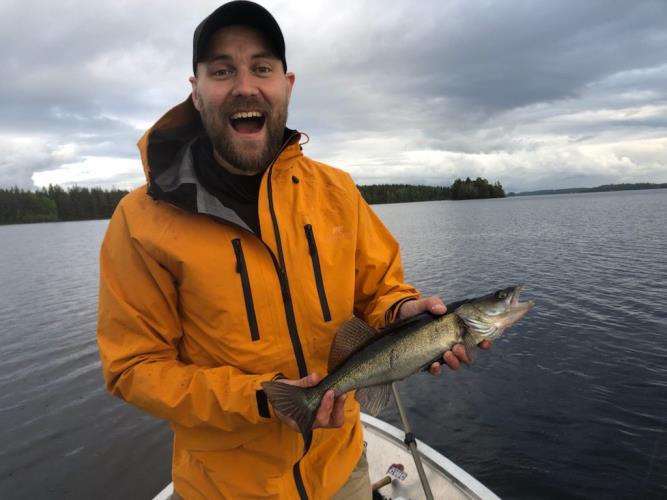 A picture of a Zander, caught by Rasmus at 2022-05-25 07:13:52. The lure was a Jig (Perch & Zander Softbait) from Berkley. A picture of a Zander, caught by Rasmus at 2022-05-25 07:13:52. The lure was a Jig (Perch & Zander Softbait) from Berkley.